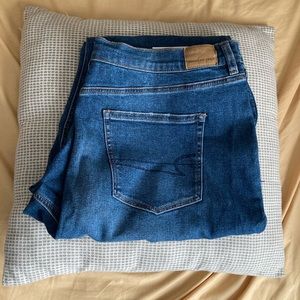 American Eagle Curvy Mom Jean